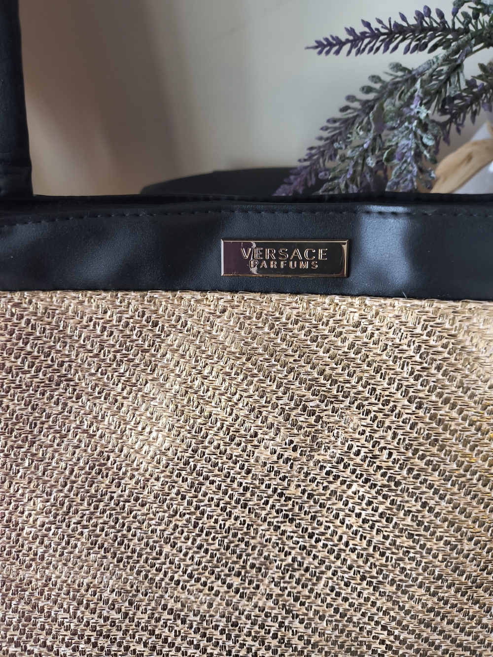 Versace Perfumes Expandable Gold Woven Shopper Black Leather Trim -  Large - EUC - Picture 8 of 8